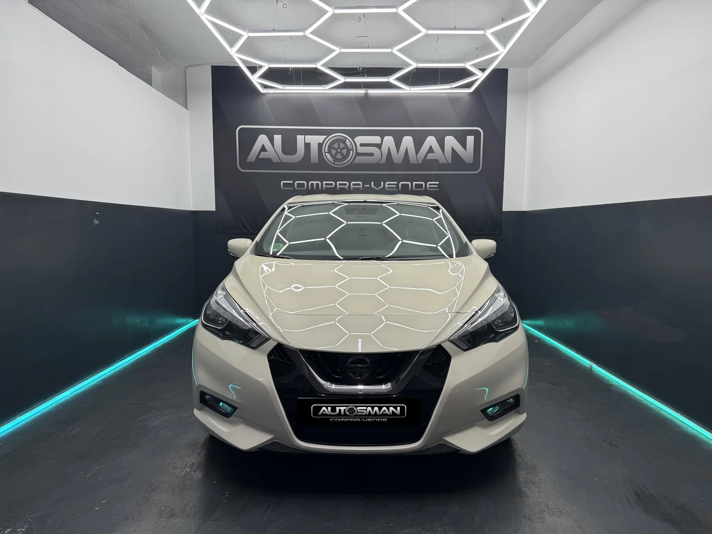 NISSAN Micra 1.5dCi 90 CV SS NConnecta 2017 Diésel Beige - Interior